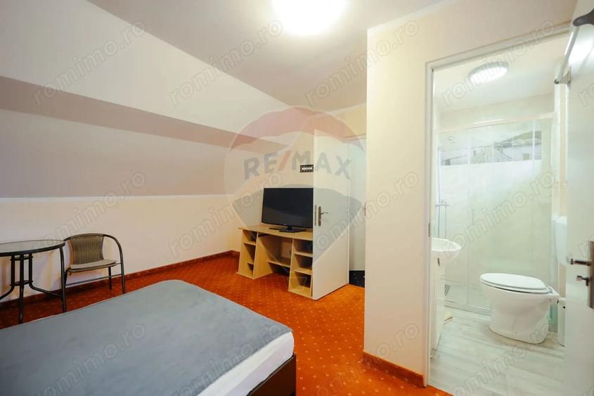Apartament cu 4 camere decomandat în Central