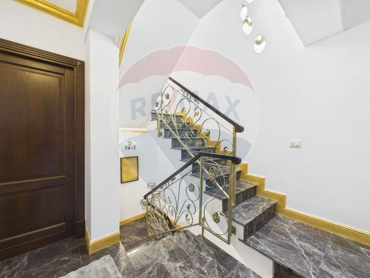 Casă individuală cu 5 camere cu Teren 400 Mp în Balotești