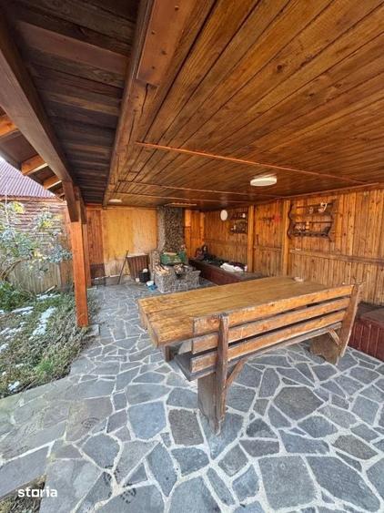 Casă cu 4 camere cu Teren 1000 Mp în Firiza