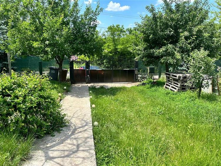 Casă individuală cu 3 camere cu Teren 1318 Mp în Holboca