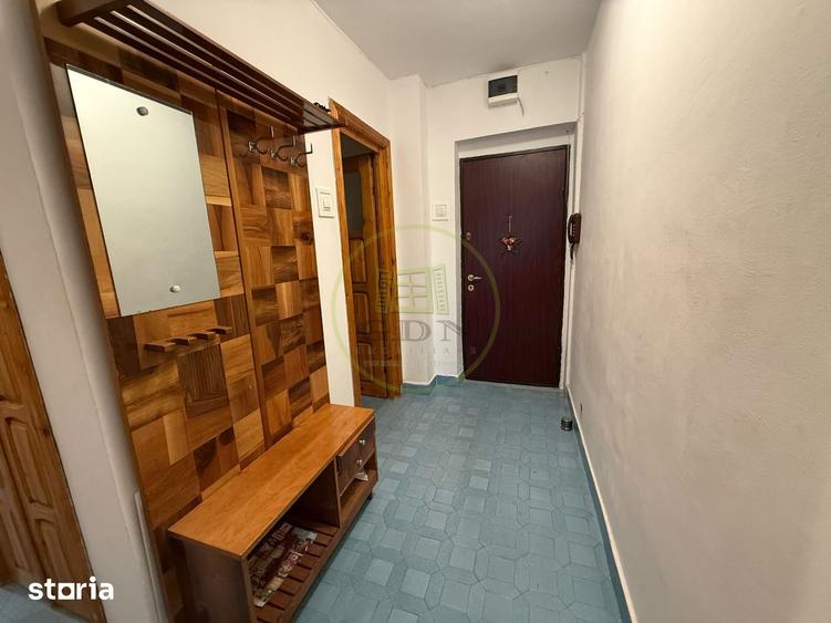 Apartament cu 3 camere decomandat în Valea Rosie