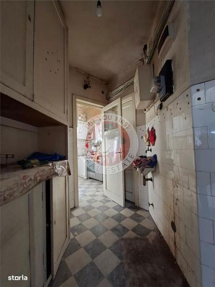 Apartament cu 5 camere semidecomandat în Victoriei