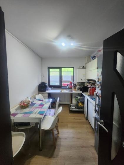 Apartament de 3 camere, 70 mp, parcare, curte/gradina 75 mp - 7