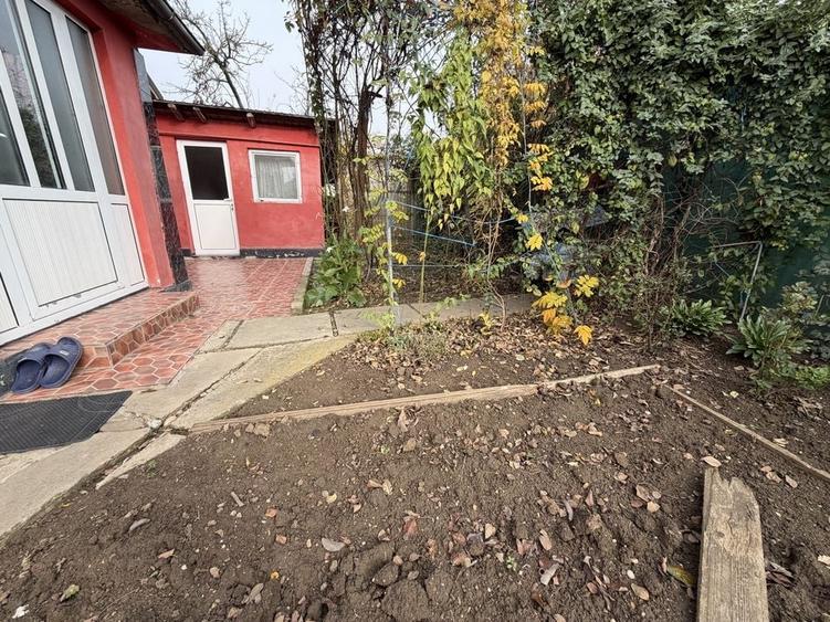 Casă cu 3 camere în Central