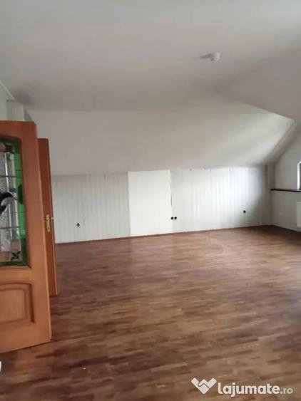 Casă cu 4 camere cu Teren 500 Mp în Bd. Coșbuc