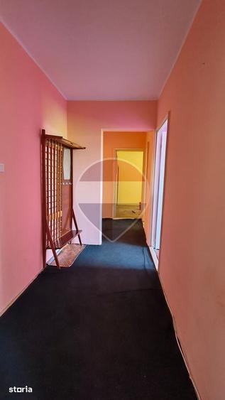 Apartament cu 3 camere decomandat în Micro 13