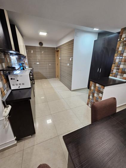 Apartament cu 3 camere decomandat în Decebal