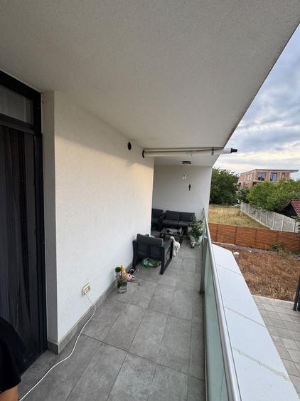 Apartament cu 3 camere decomandat în Dumbrăvița