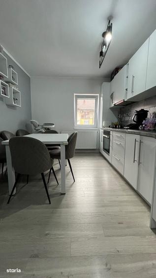 Apartament cu 2 camere decomandat în Carpați 2