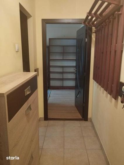 Apartament cu 3 camere decomandat în Plopilor