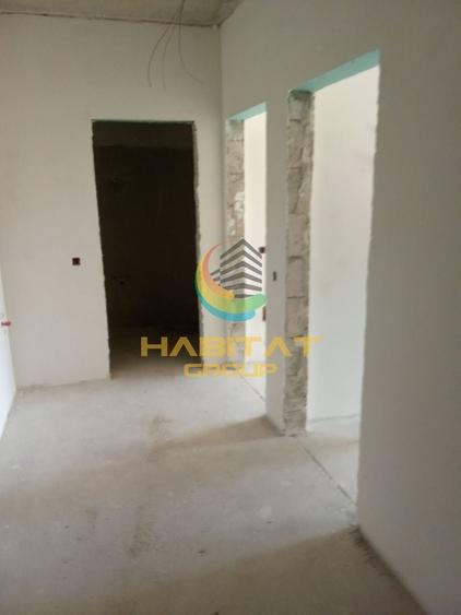 Apartament cu 3 camere semidecomandat în Vest