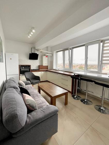 Apartament cu 4 camere decomandat în Central