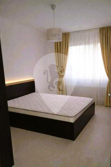 Apartament cu 2 camere decomandat, mobilat în Tractorul — fotografia 3