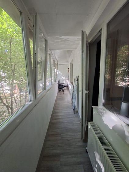 Apartament cu 2 camere semidecomandat în Berceni