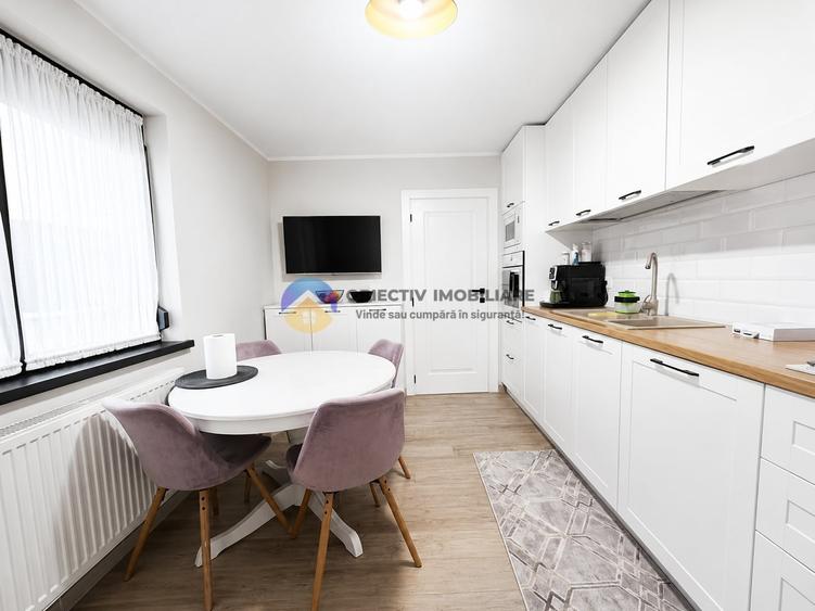 Duplex cu 4 camere cu Canalizare în 1 Mai