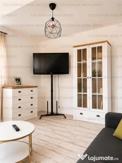Apartament cu 2 camere semidecomandat în Central
