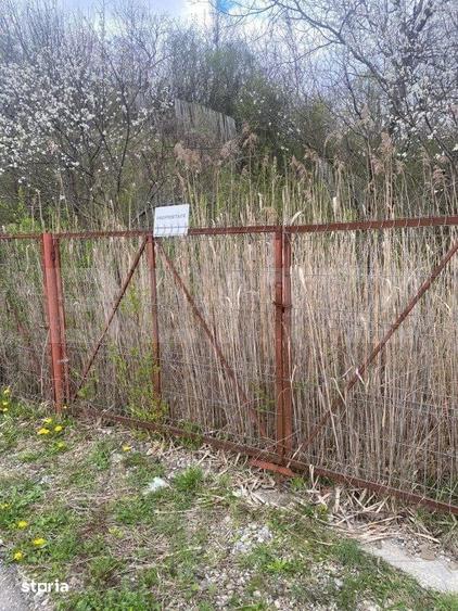 Teren de 701 mp, în Central