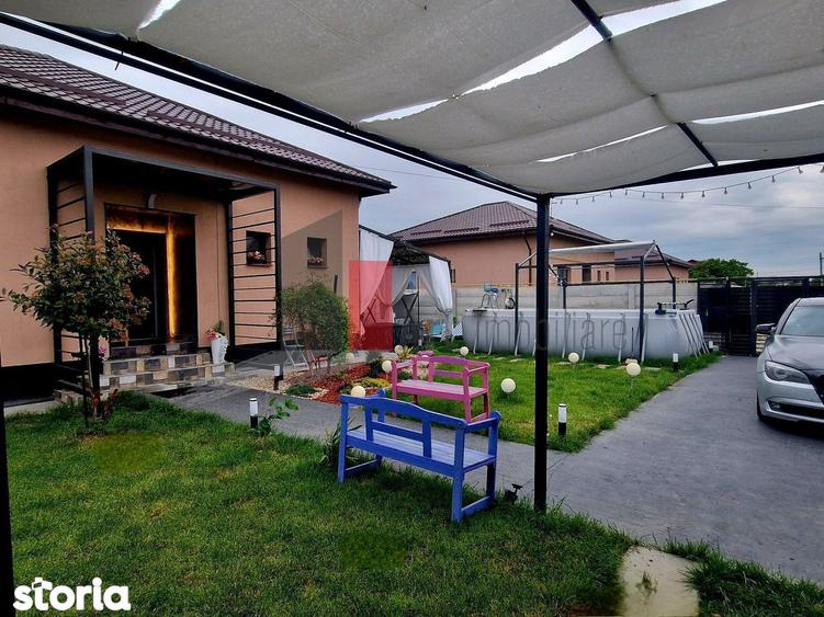 Casă cu 3 camere cu Canalizare în Central