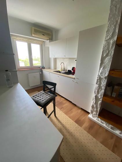 Apartament cu 2 camere semidecomandat în Calea București