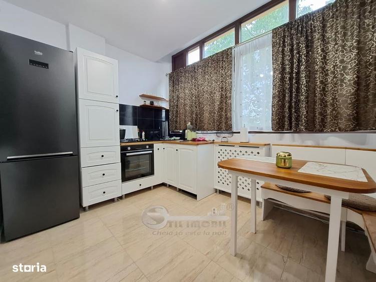 Apartament cu 3 camere decomandat în Cug