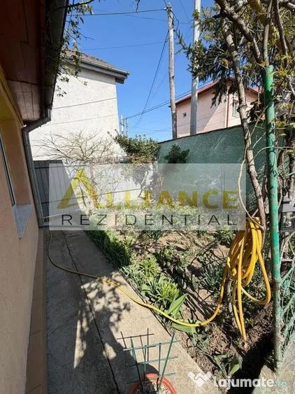 Casă cu 5 camere cu Teren 754 Mp în Cățelu