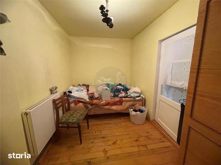 Casă cu 6 camere cu Teren 1413 Mp în Central