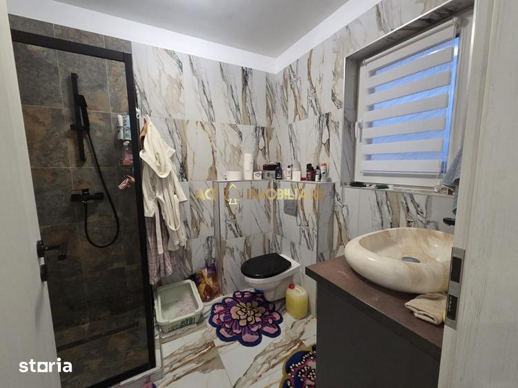 Apartament cu 3 camere, mobilat în Berceni