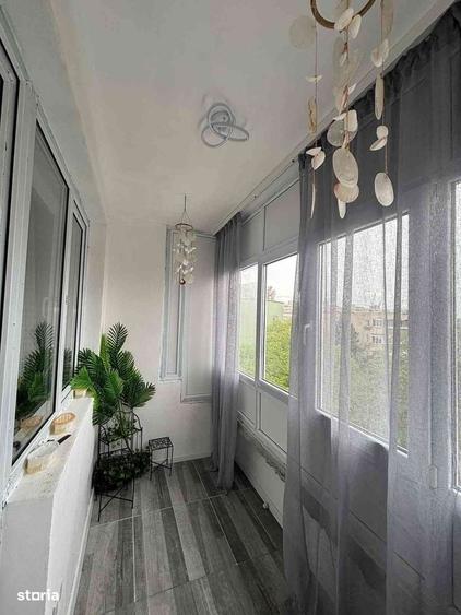 Apartament cu 3 camere decomandat în Rovine