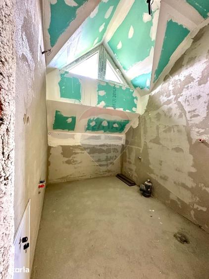 Casă cu 4 camere cu Teren 800 Mp în Gilău