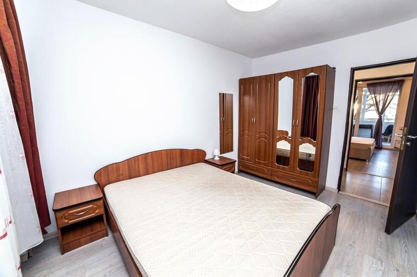 Apartament cu 3 camere semidecomandat, mobilat în Militari