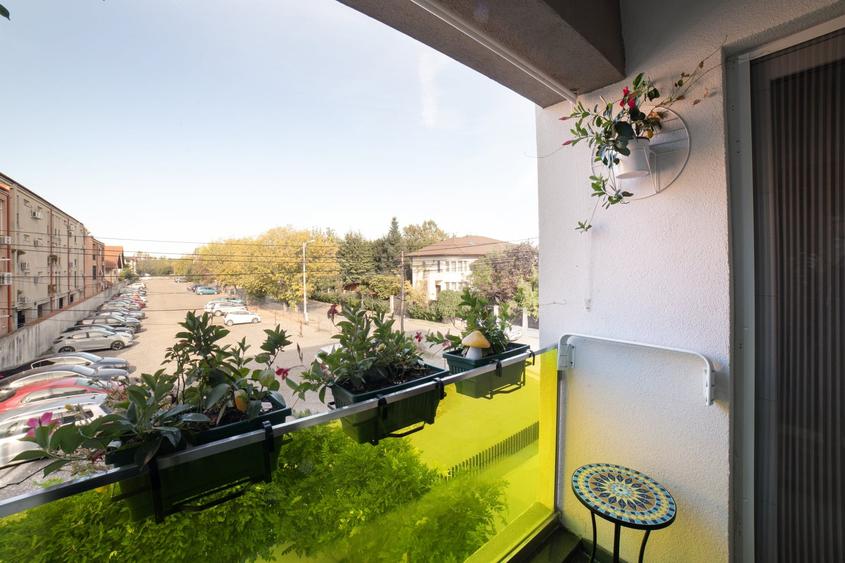 Apartament cu 2 camere semidecomandat, mobilat în Pipera