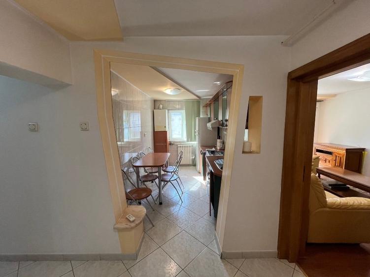 Apartament cu 4 camere decomandat, mobilat în Obor
