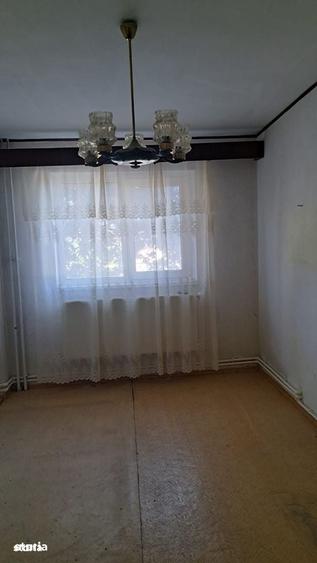 Apartament cu 3 camere în Brăilița