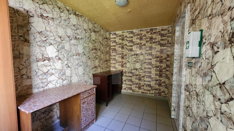 Spațiu comercial, de 80 mp, în Rovinari