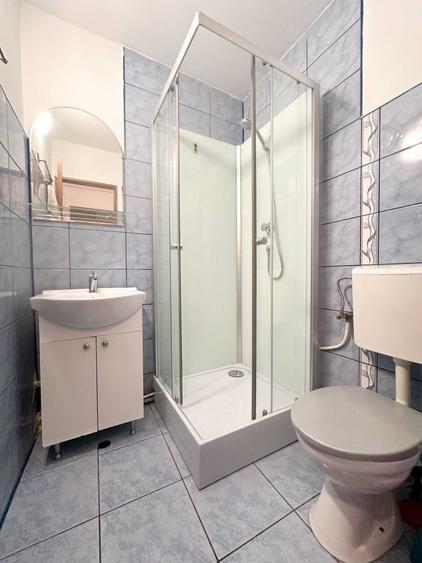 Apartament cu 2 camere semidecomandat în Mărăști