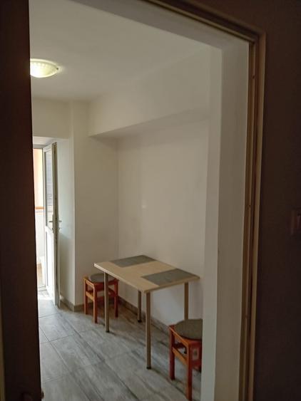 Apartament cu 4 camere decomandat în Militari