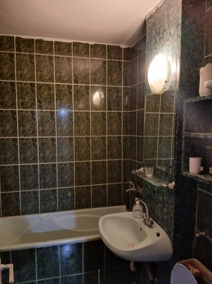 Apartament cu 3 camere decomandat în Lenin