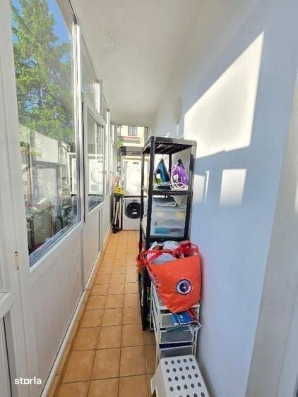 Apartament cu 4 camere decomandat, mobilat în Primăverii