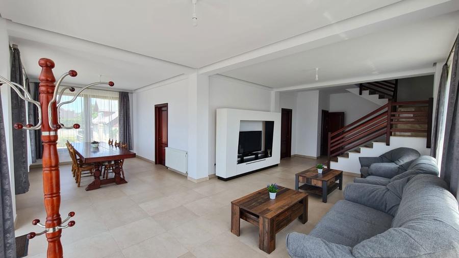 Casă cu 4 camere cu Teren 1000 Mp în Bilca