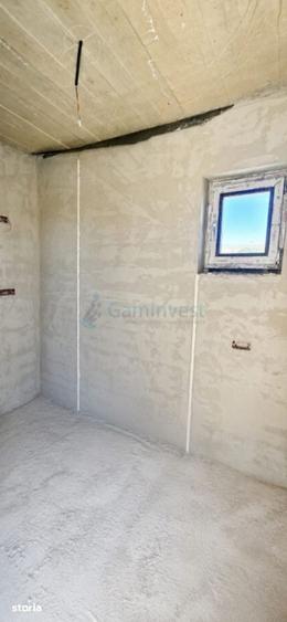 Casă cu 4 camere cu Teren 300 Mp în Sânmartin