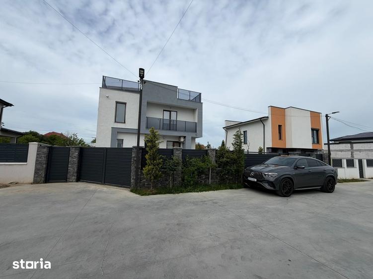 Casă cu 5 camere cu Teren 400 Mp în Cârcea