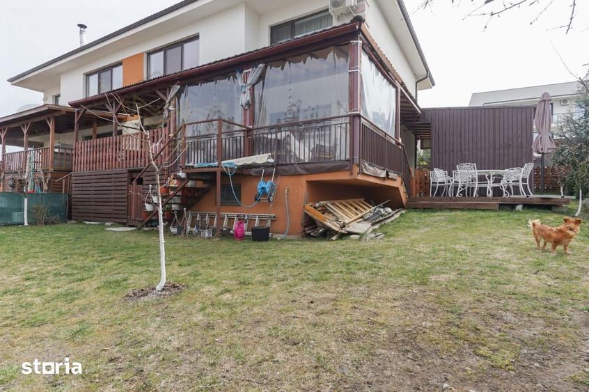 Casă cu 5 camere cu Teren 386 Mp în Borhanci