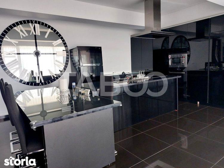 Apartament cu 3 camere decomandat în Vasile Aaron