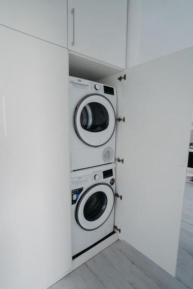 Etaj 1. Decomandat. Mobilat si utilat. Terasa mare - 11