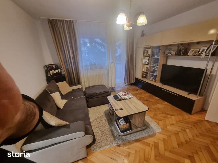 Apartament cu 2 camere în Piața Centrală
