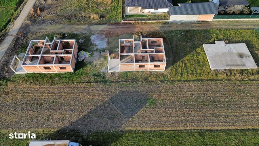 Casă cu 4 camere cu Teren 500 Mp în Recea