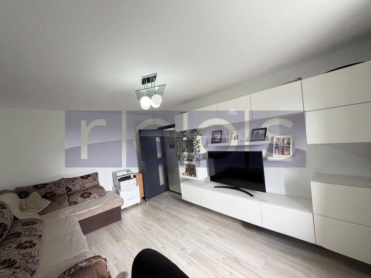Apartament cu 3 camere decomandat, mobilat în Crângași