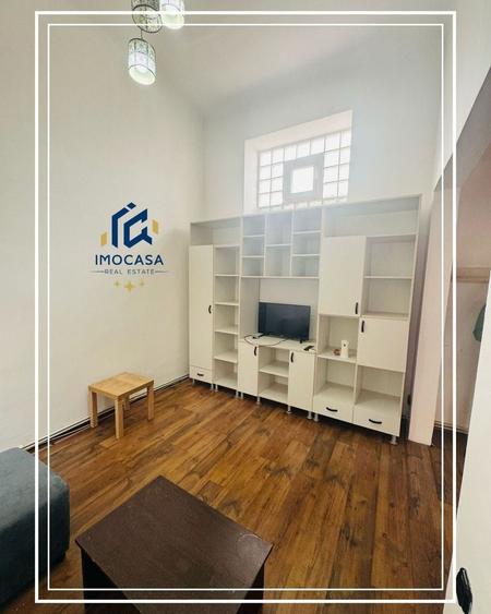 Apartament cu 4 camere semidecomandat, mobilat în Central