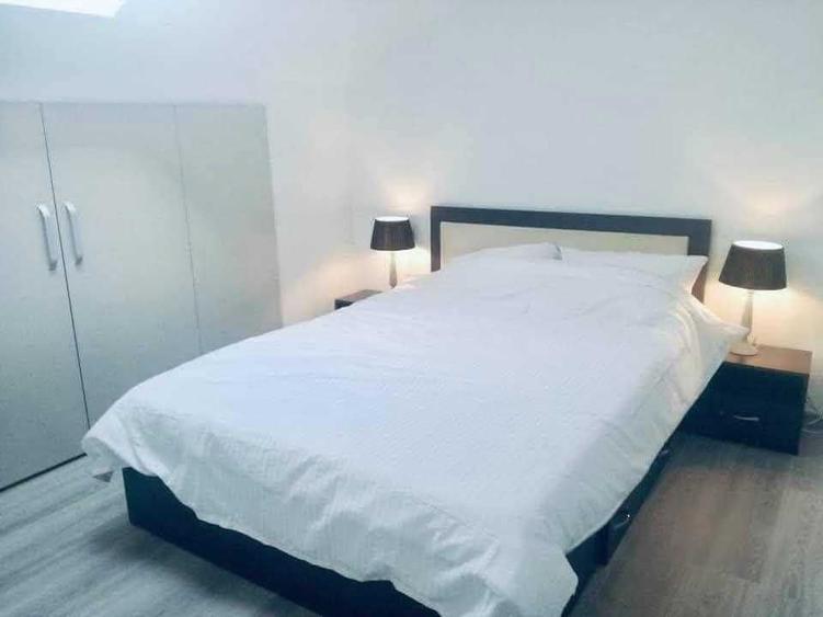 Apartament cu 3 camere semidecomandat în Bună Ziua