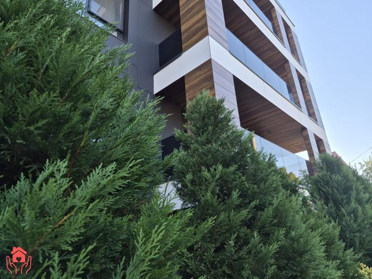 Apartament cu 3 camere semidecomandat, mobilat în Herăstrău